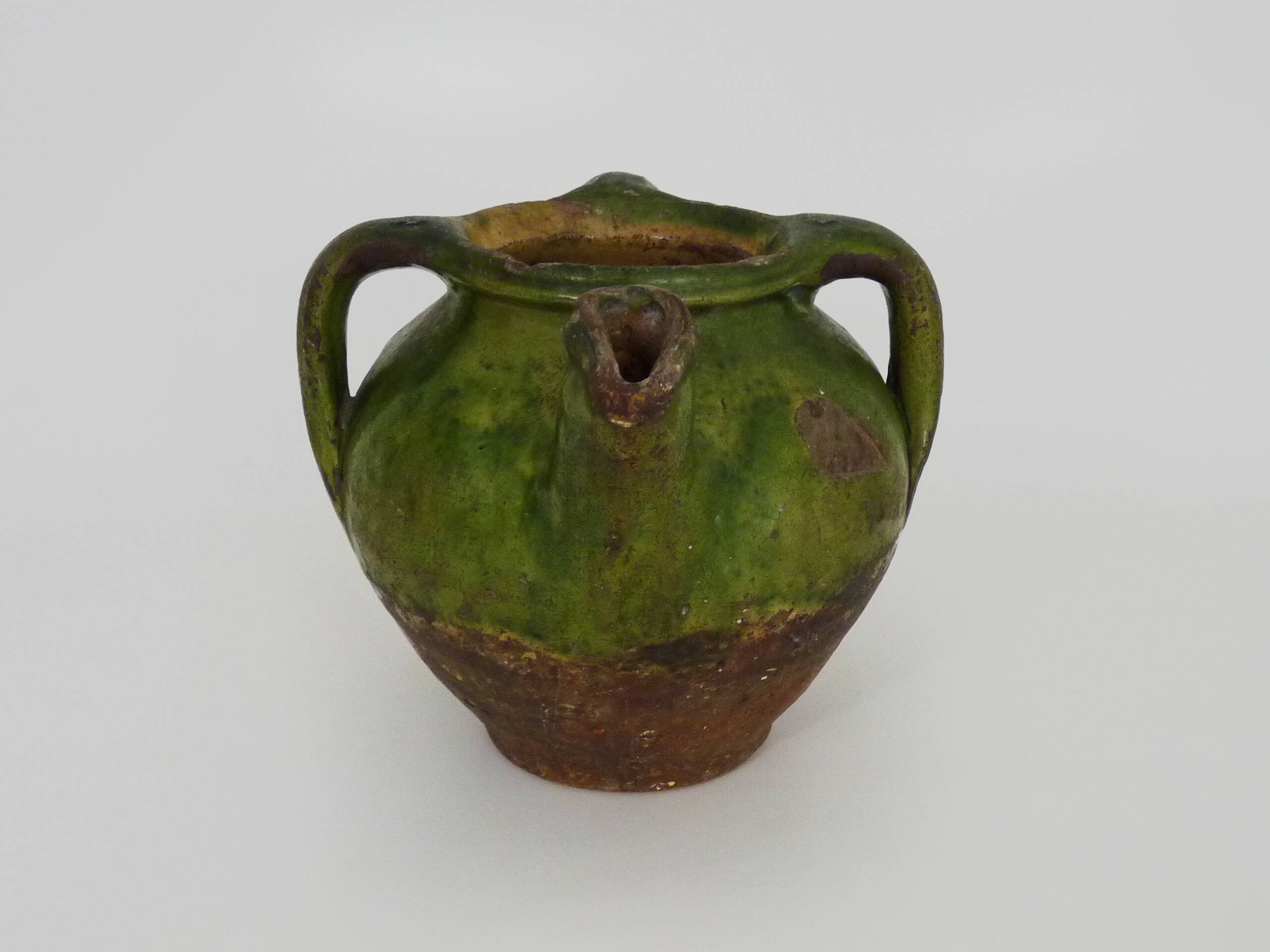 Gargoulette, pottery water pitcher in glazed green terracotta, Haute Pyrénées. 18th century