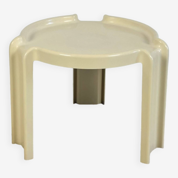 Futuristic Chic: Giotto Stoppino's Space Age Coffee Table - A 1960s Design Marve