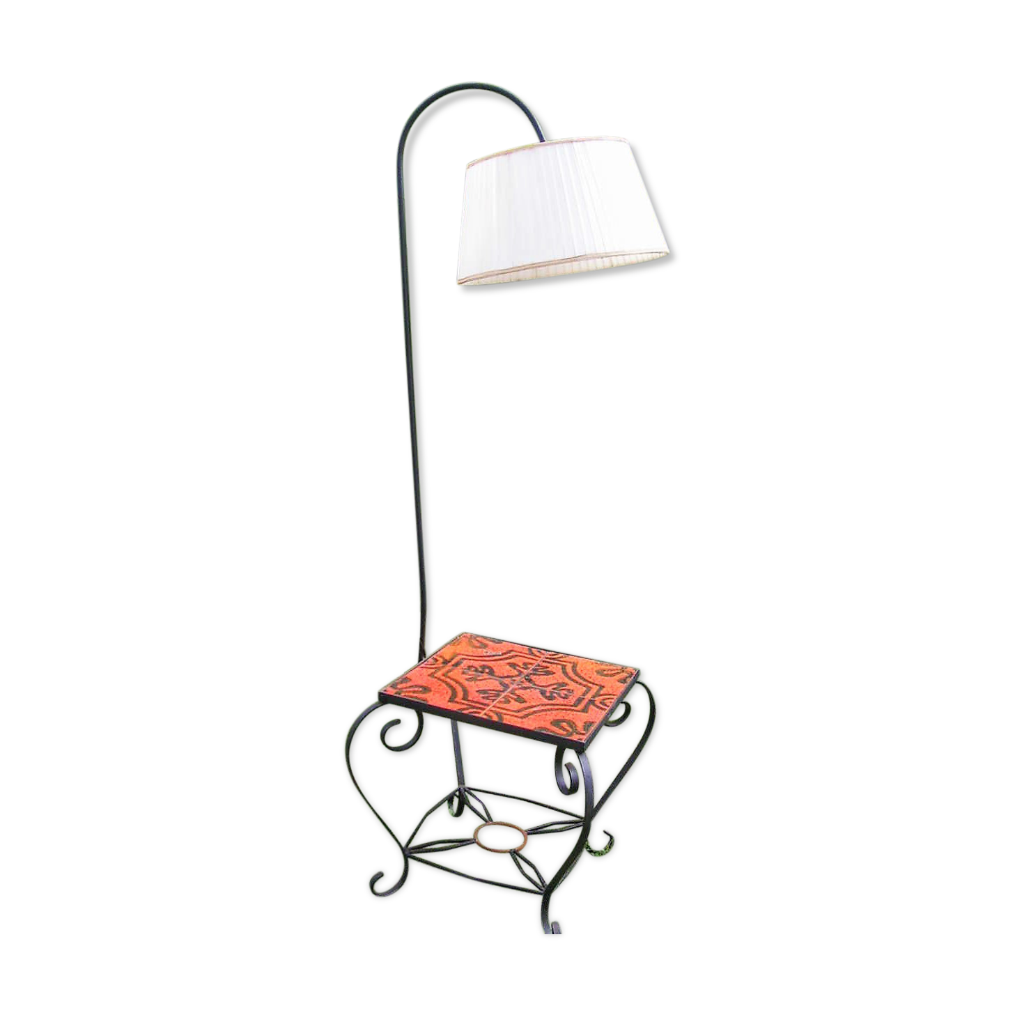 Reading floor lamp