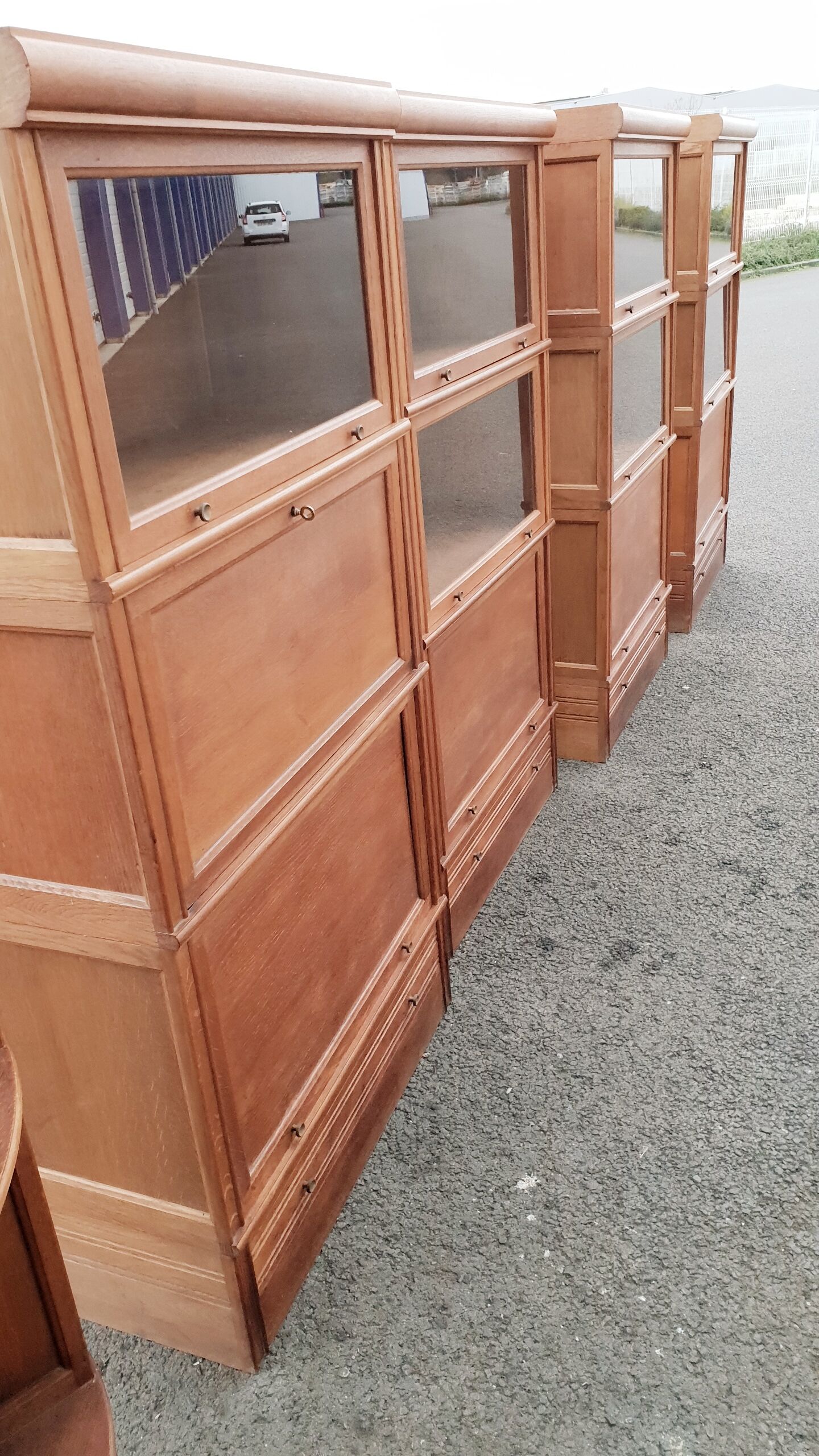 Vintage notary library