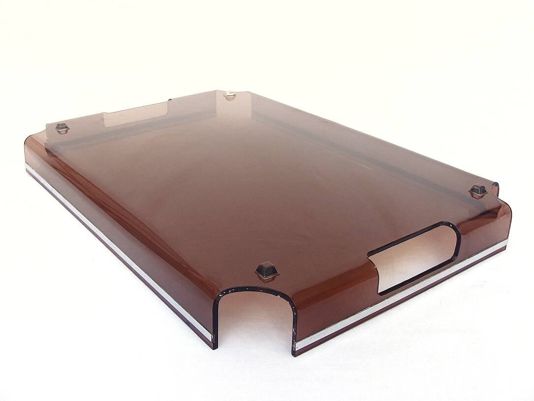 Plateau design 1970 en plexiglas fumé