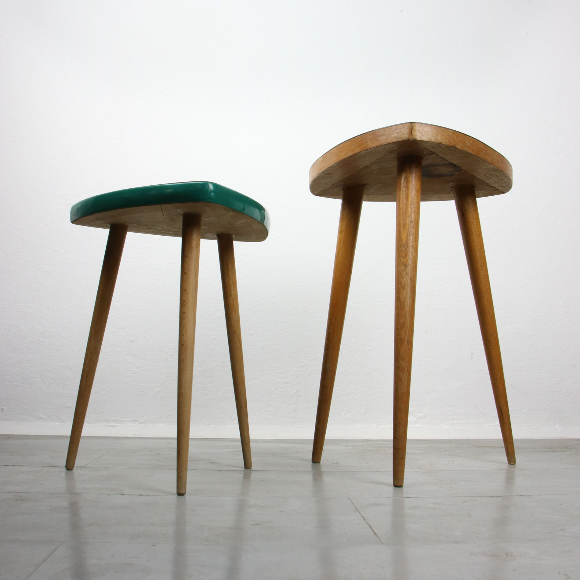 Set of 2 coffee tables