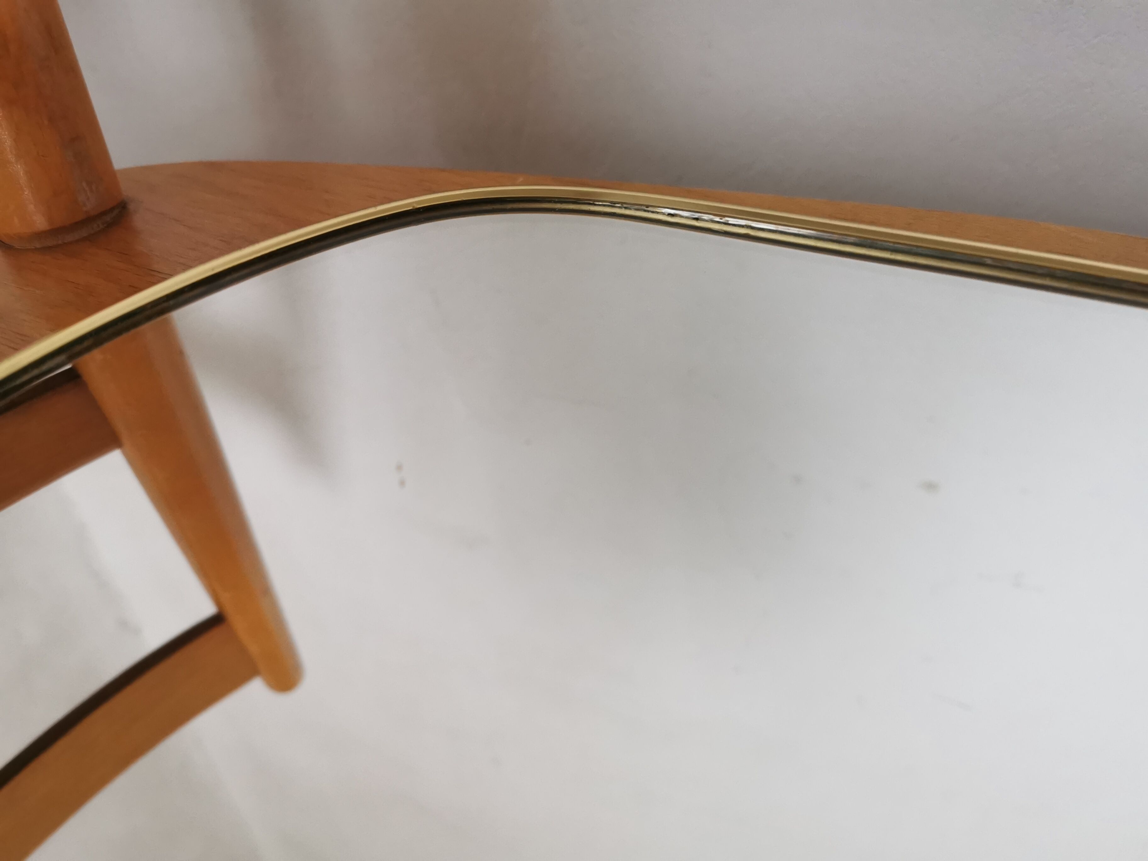 Miroir bord doré, forme libre vintage 1970