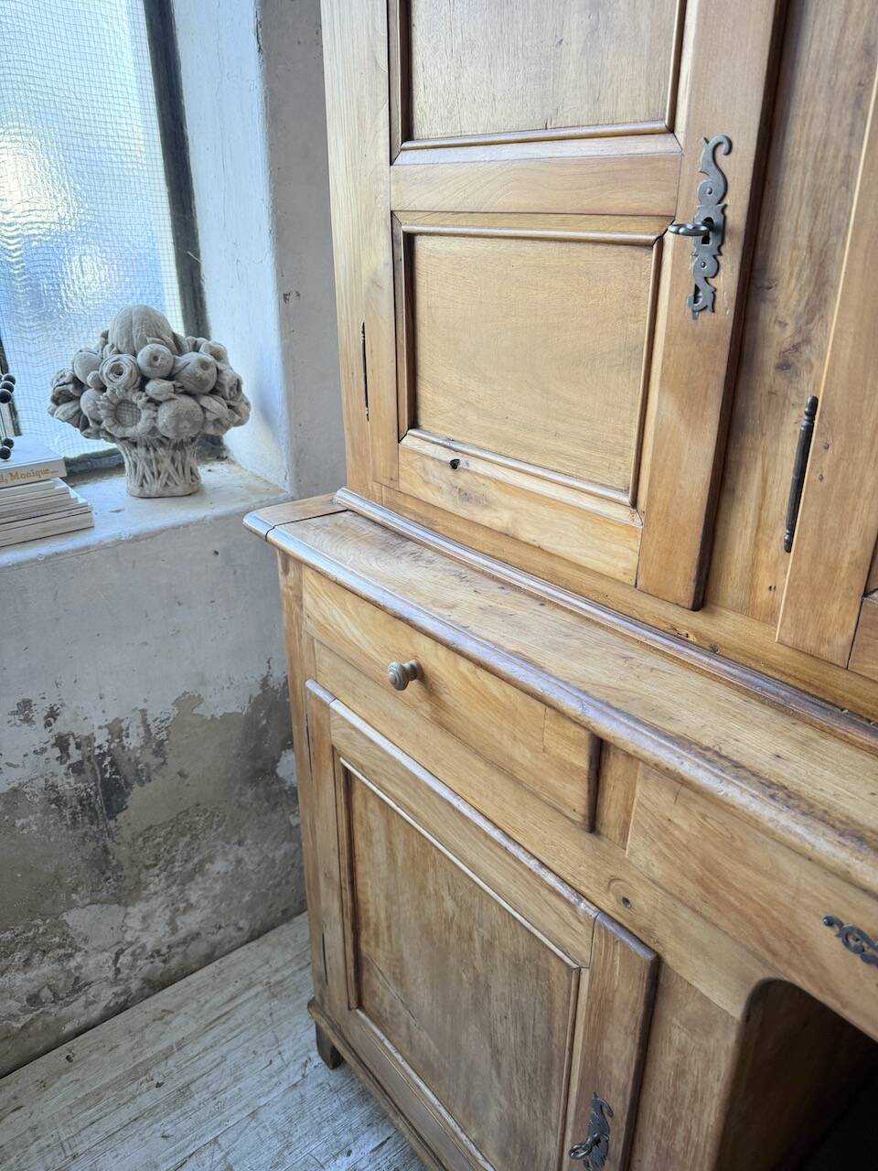 Mountain walnut furniture XXL 1900