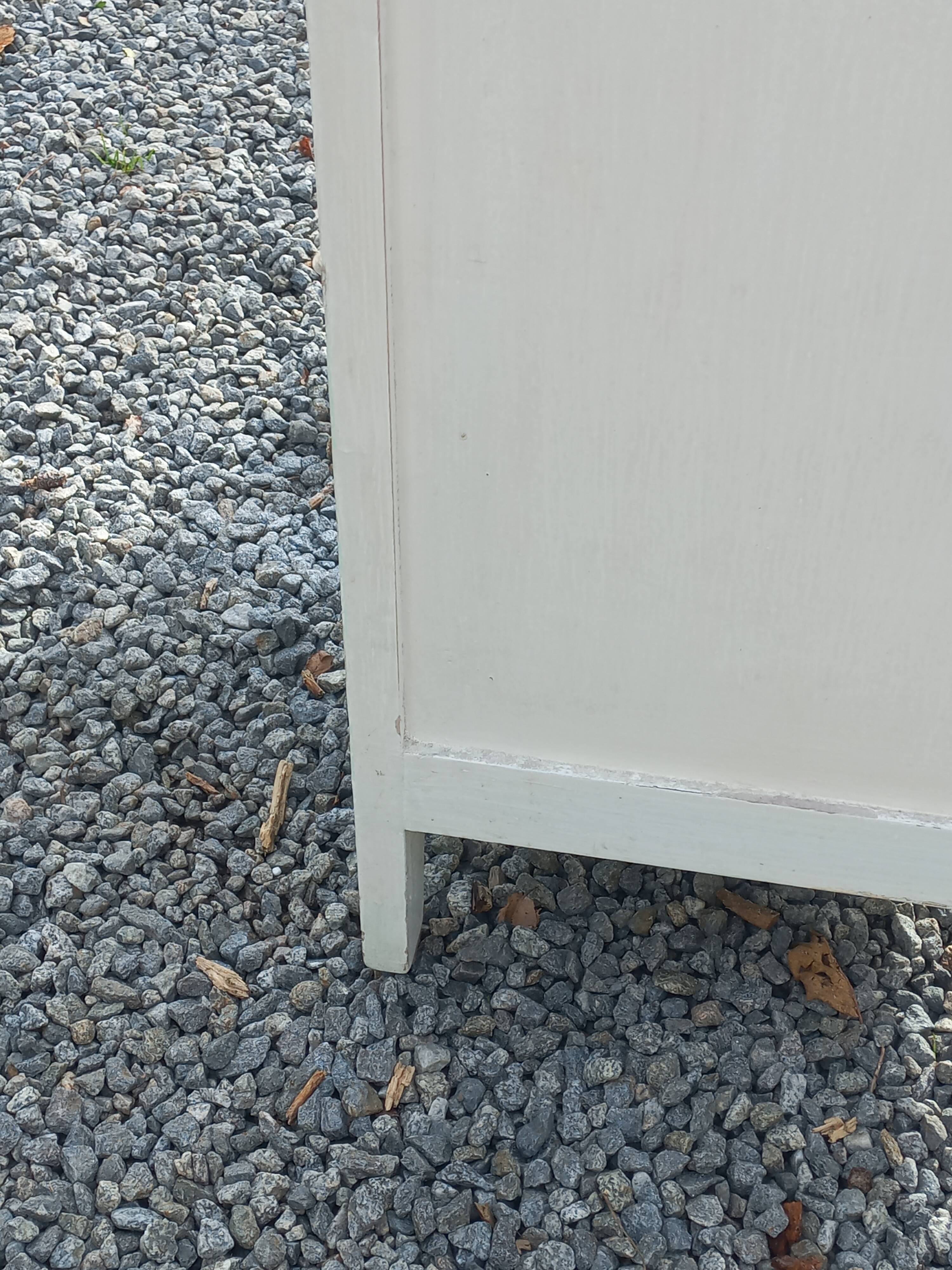 Buffet parisien patine blanche des années 50