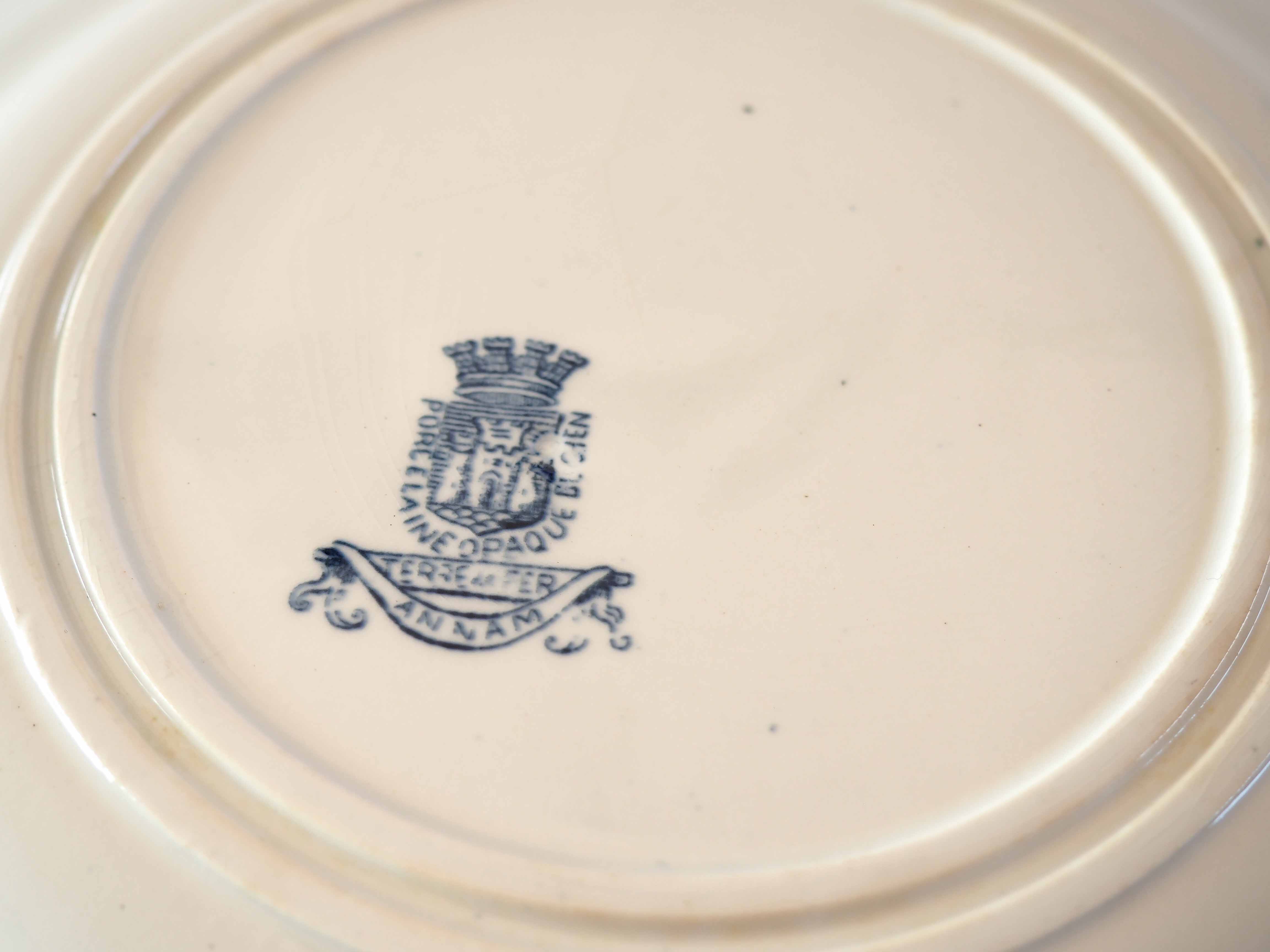 4 assiettes Terre de Fer modèle Annam