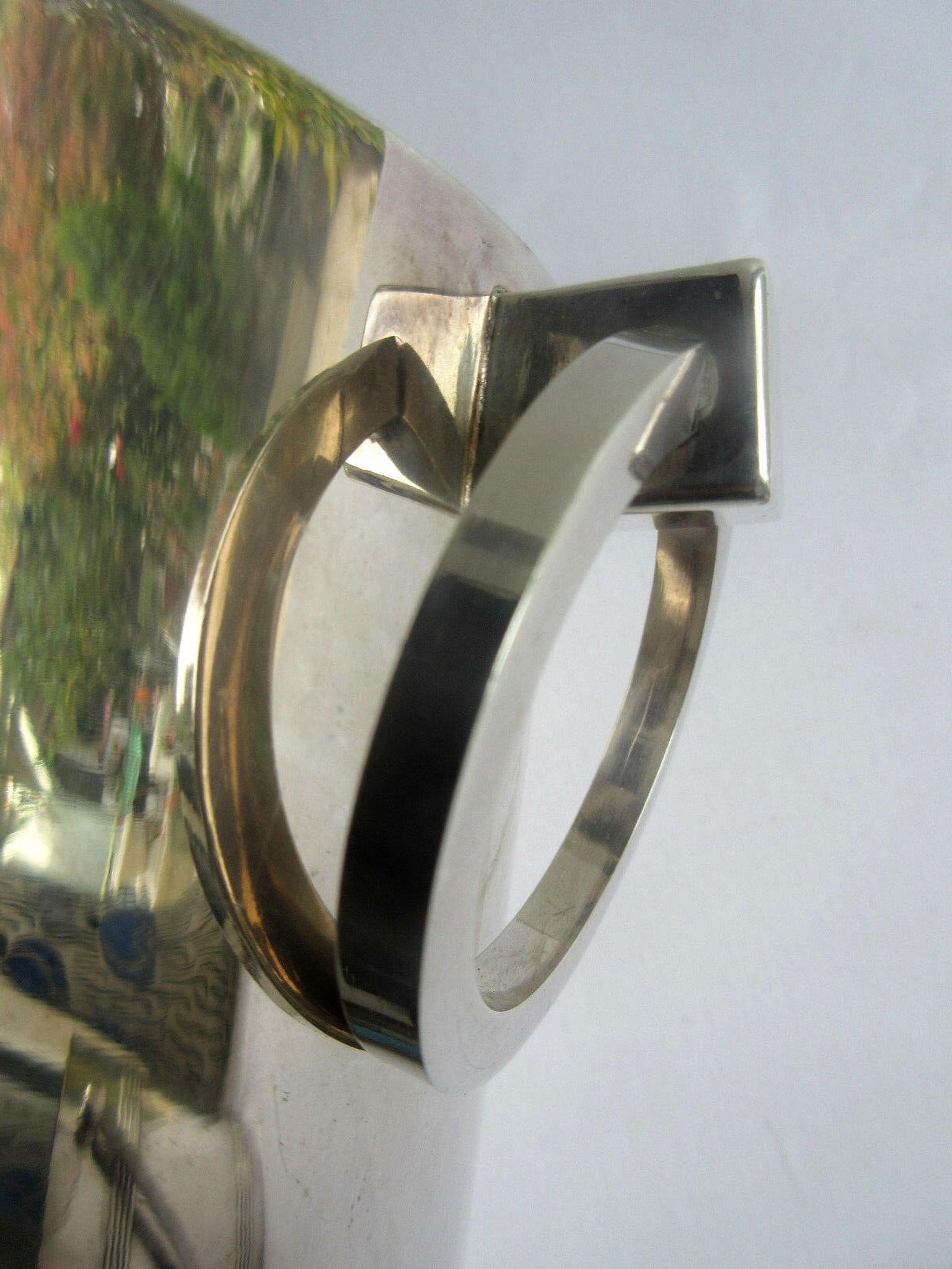 Art Deco champagne bucket, beautiful silver metal, 2 rings handles, signed ST Médard