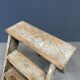 Escaliers ou marches en brocante gris clair