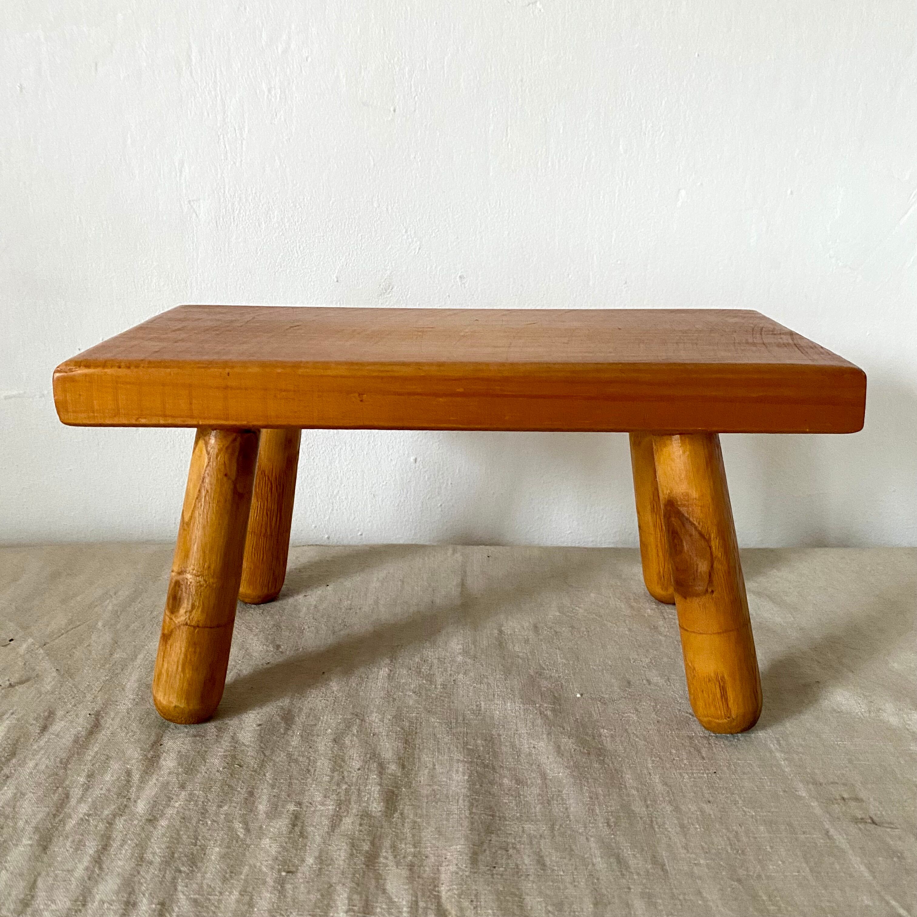 Tabouret bas ou porte plante