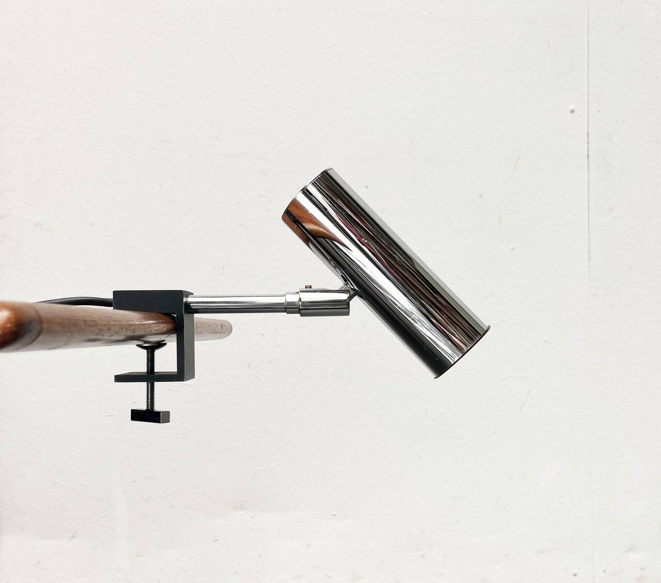 Mid-Century Modern minimalist clamp lamp by Cosack, 1960s.