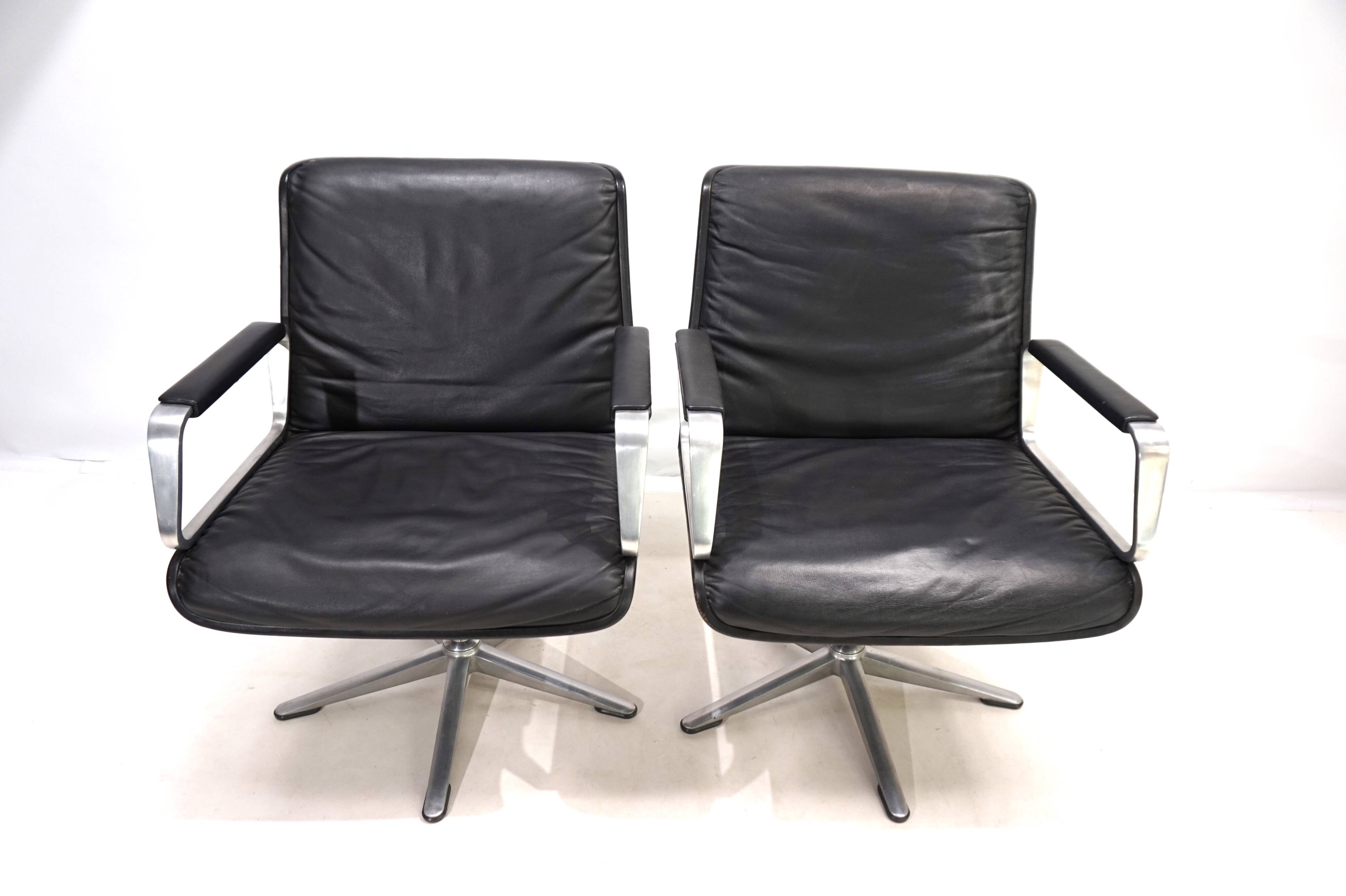 Set of 2 Wilkhahn Delta conference/dining chairs from the Delta Group