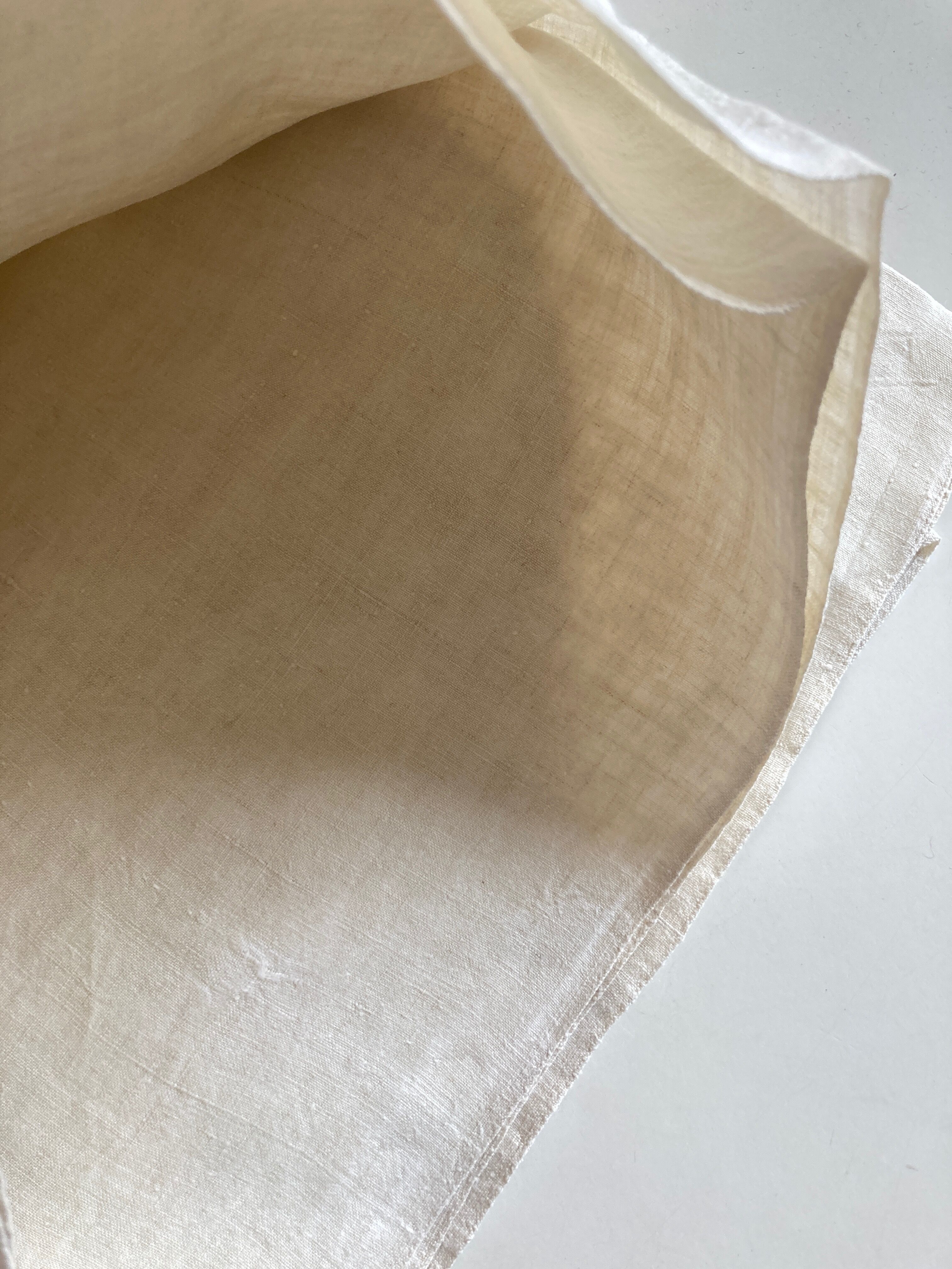 Reserve sheet in un embroidered raw linen yarn