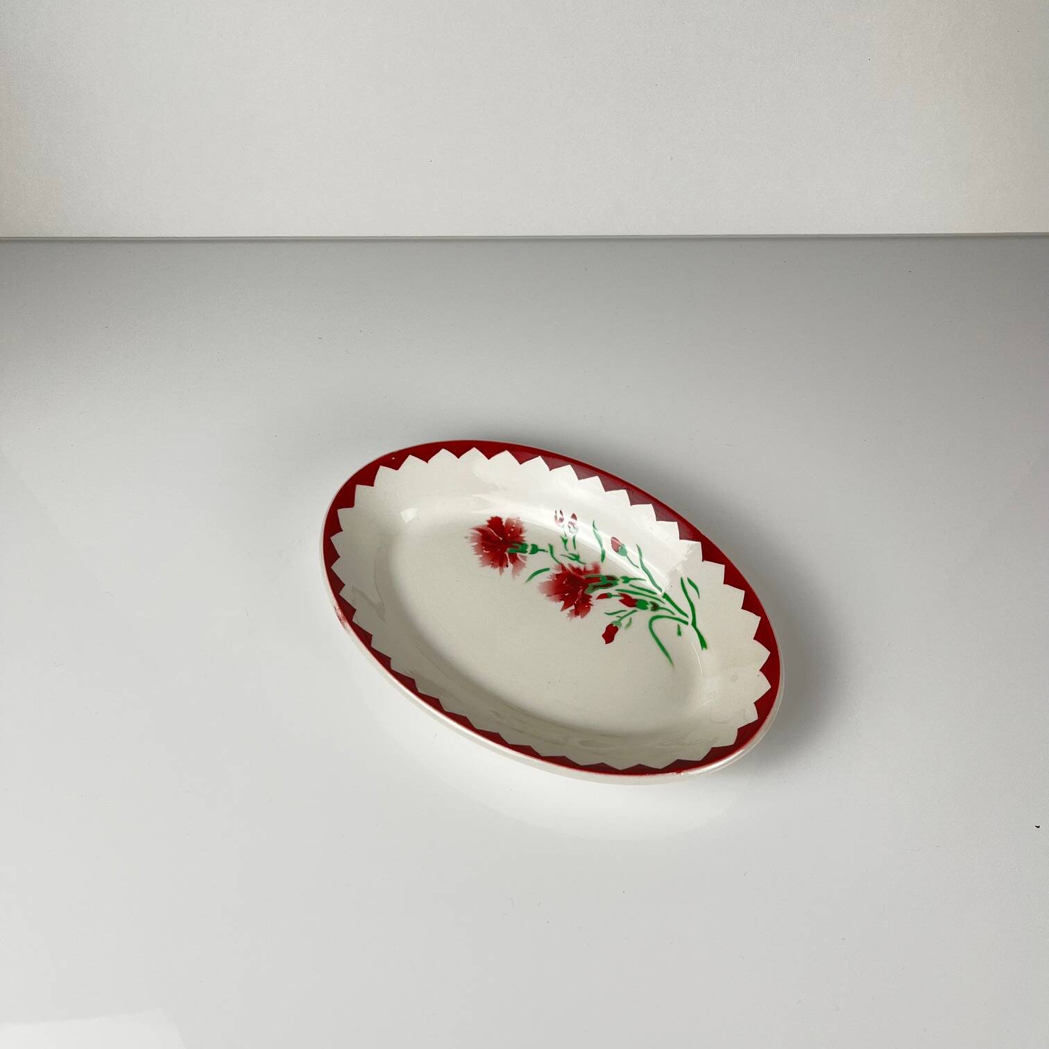 Sarreguemines "Oeillet" Dish, 1920-50