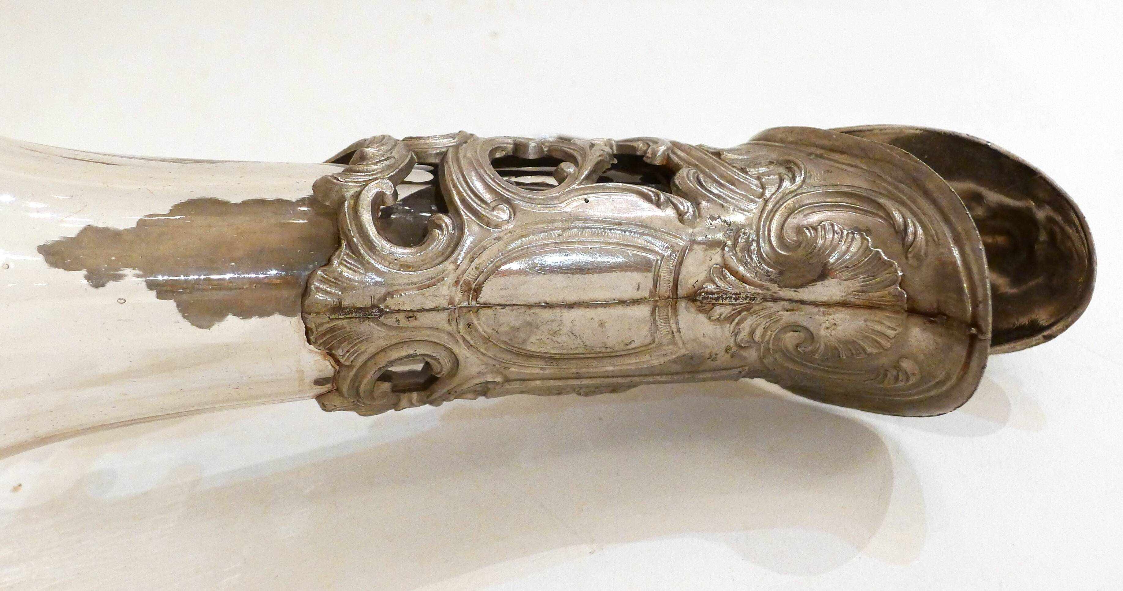 The Louvre's department carafe