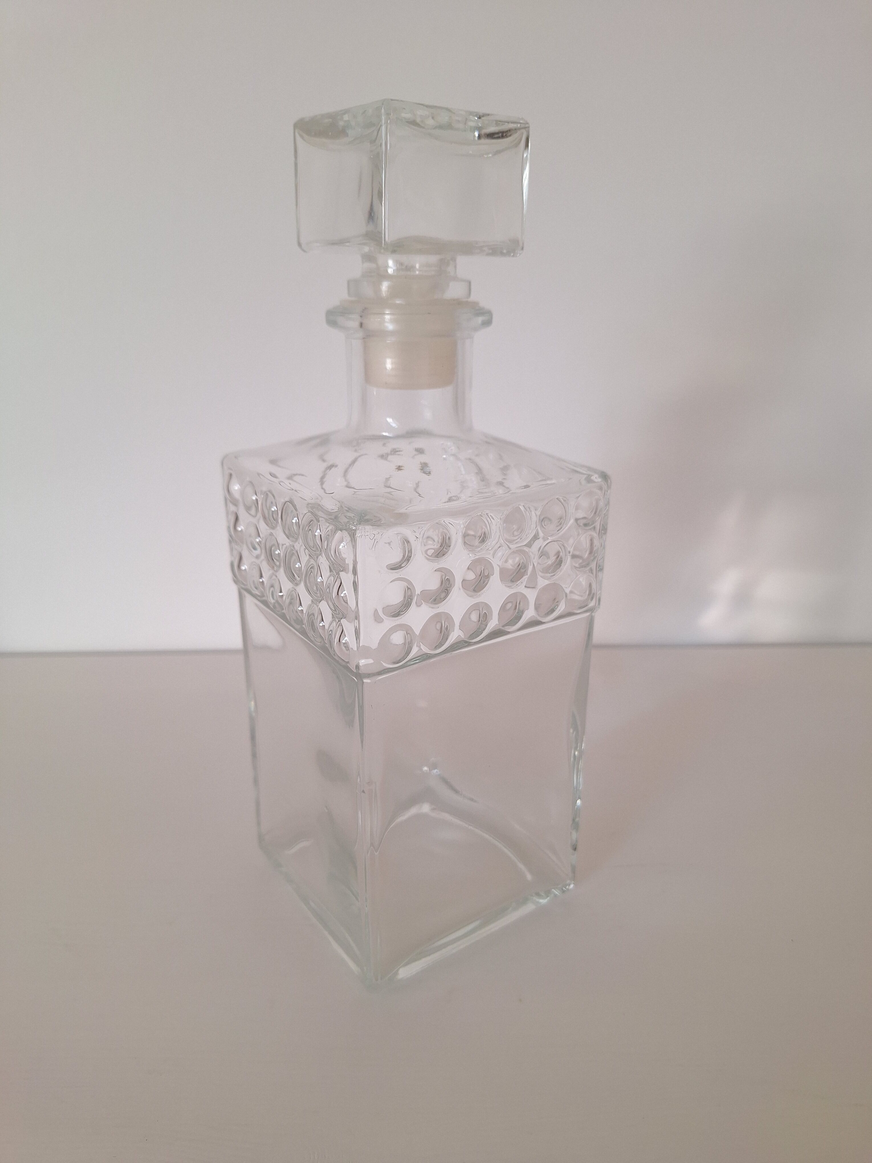Glass whisky ball carafe