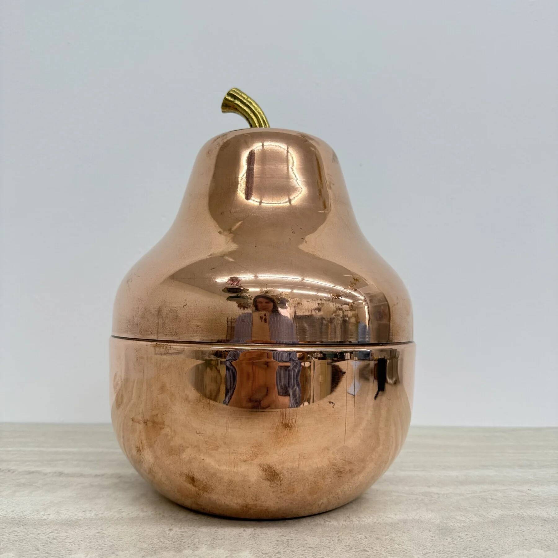 Vintage Raymor large pear-shaped copper champagne and wine cooler, Italy 1970s