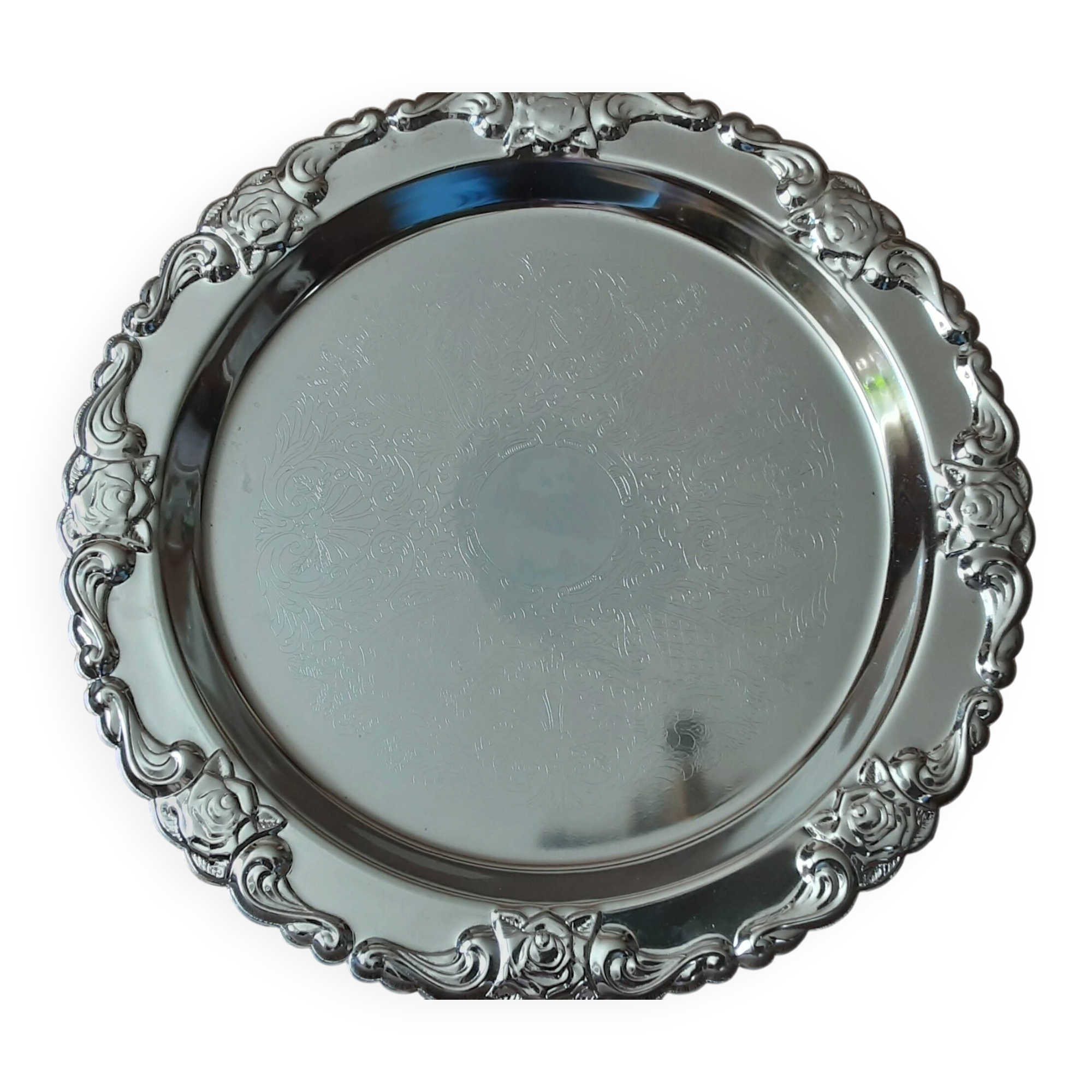 Silver-coloured metal plate