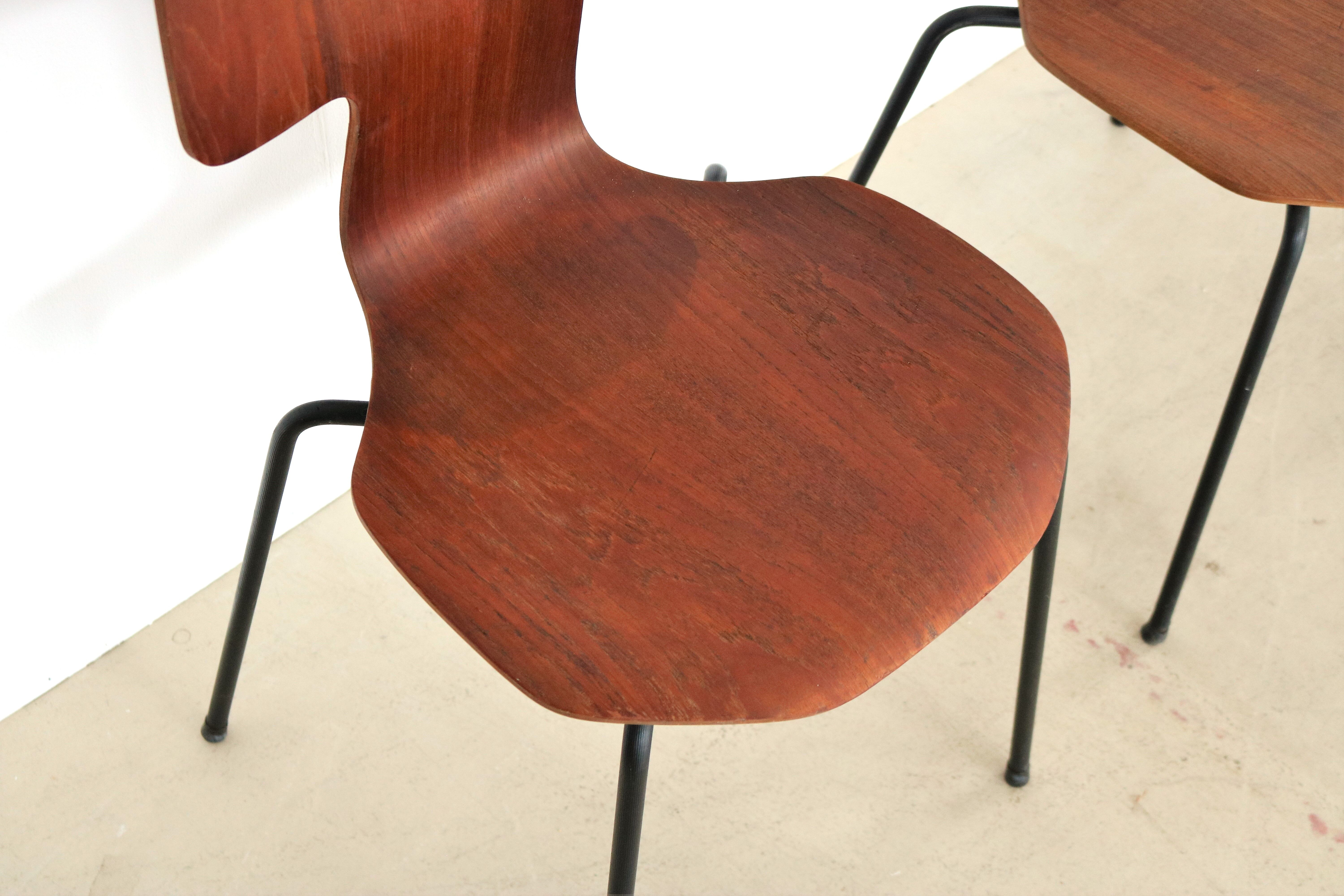 Set of 6 dining chairs model 3103 by Arne Jacobsen