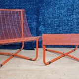 table and armchair: SKALBODA model in metal wire created by Niels