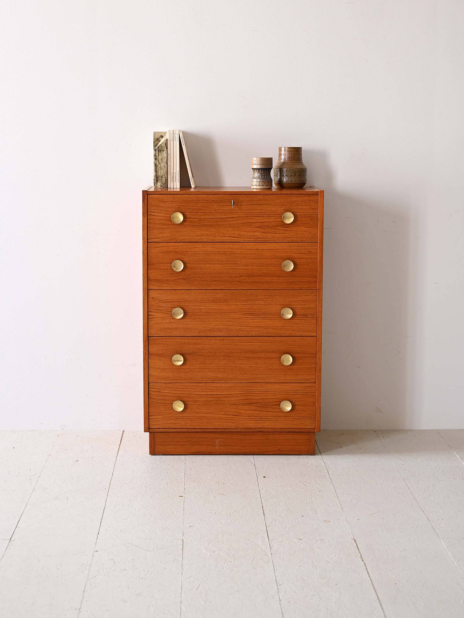 Retro chest of drawers with metal handles