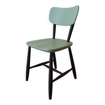 Chaise rétro en bois.