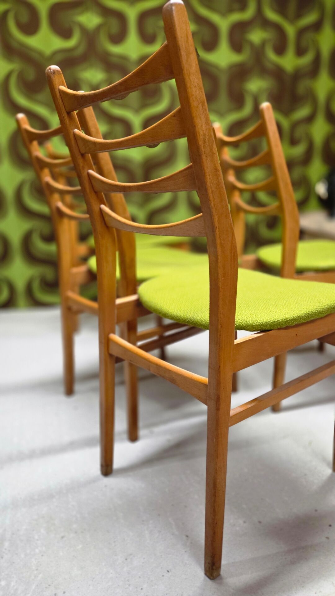 Lot of 4 Scandinavian chairs from the 1960s.