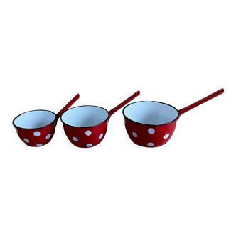 Casseroles métal émaillé décor polka dots rouge blanc