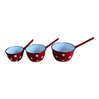 Enamelled metal pans decoration polka dots red white