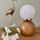 Lampe vintage opaline blanche et bois