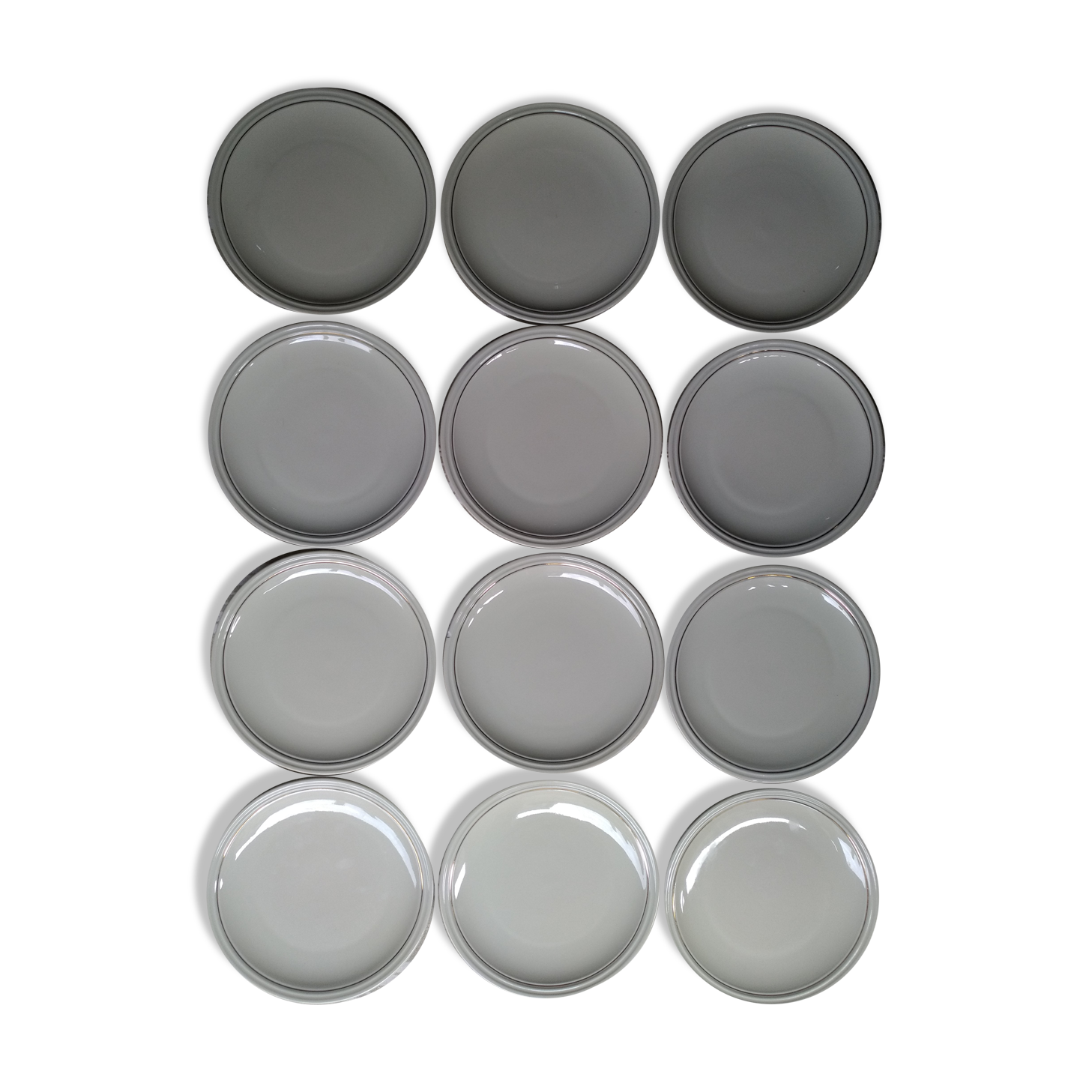 Set of 12 flat plates