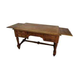 Style walnut desk