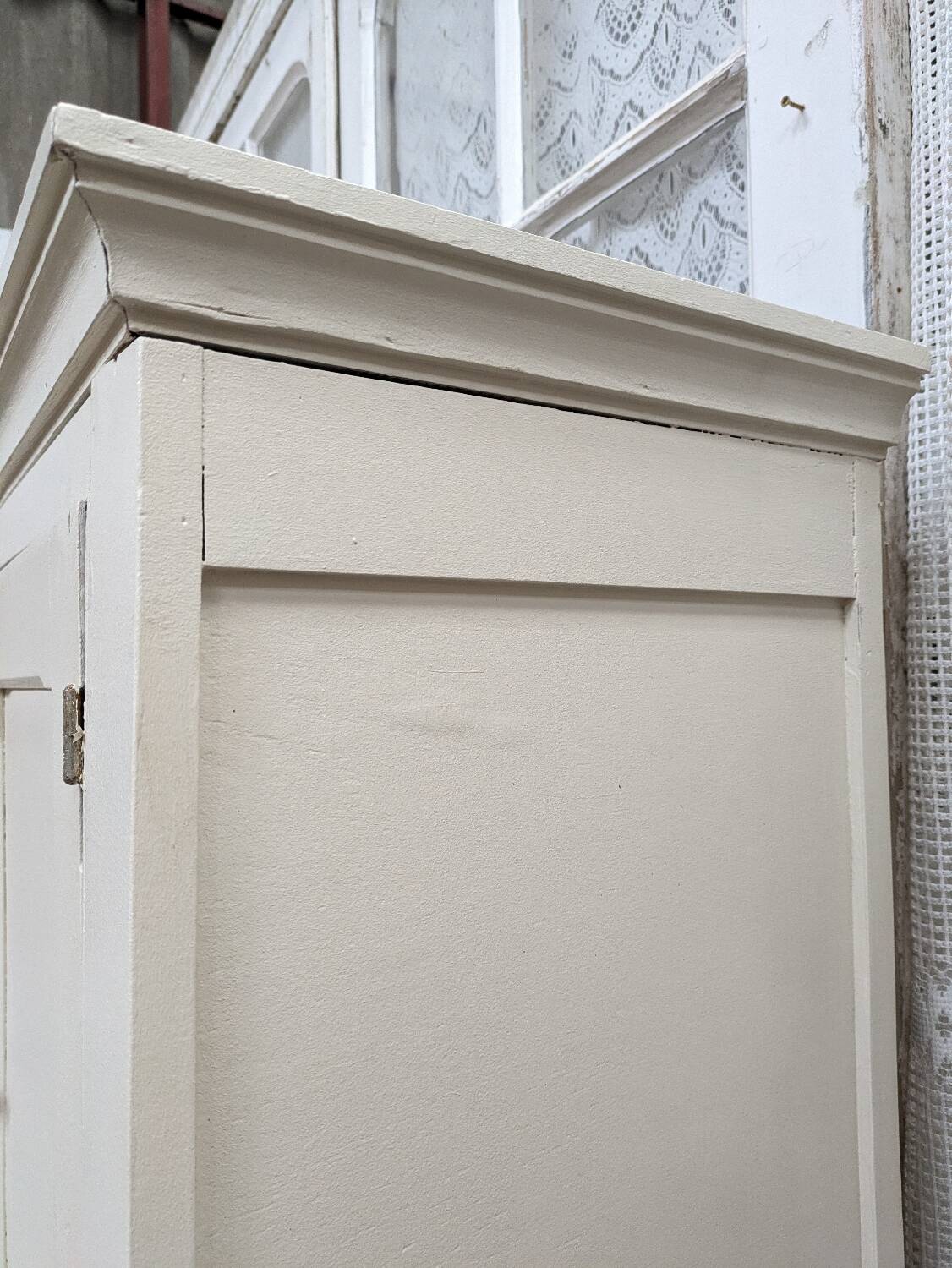 Parisian buffet 2-piece