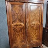 Armoire Bourguignone époque Louis Philippe en noyer et loupe vers 1830