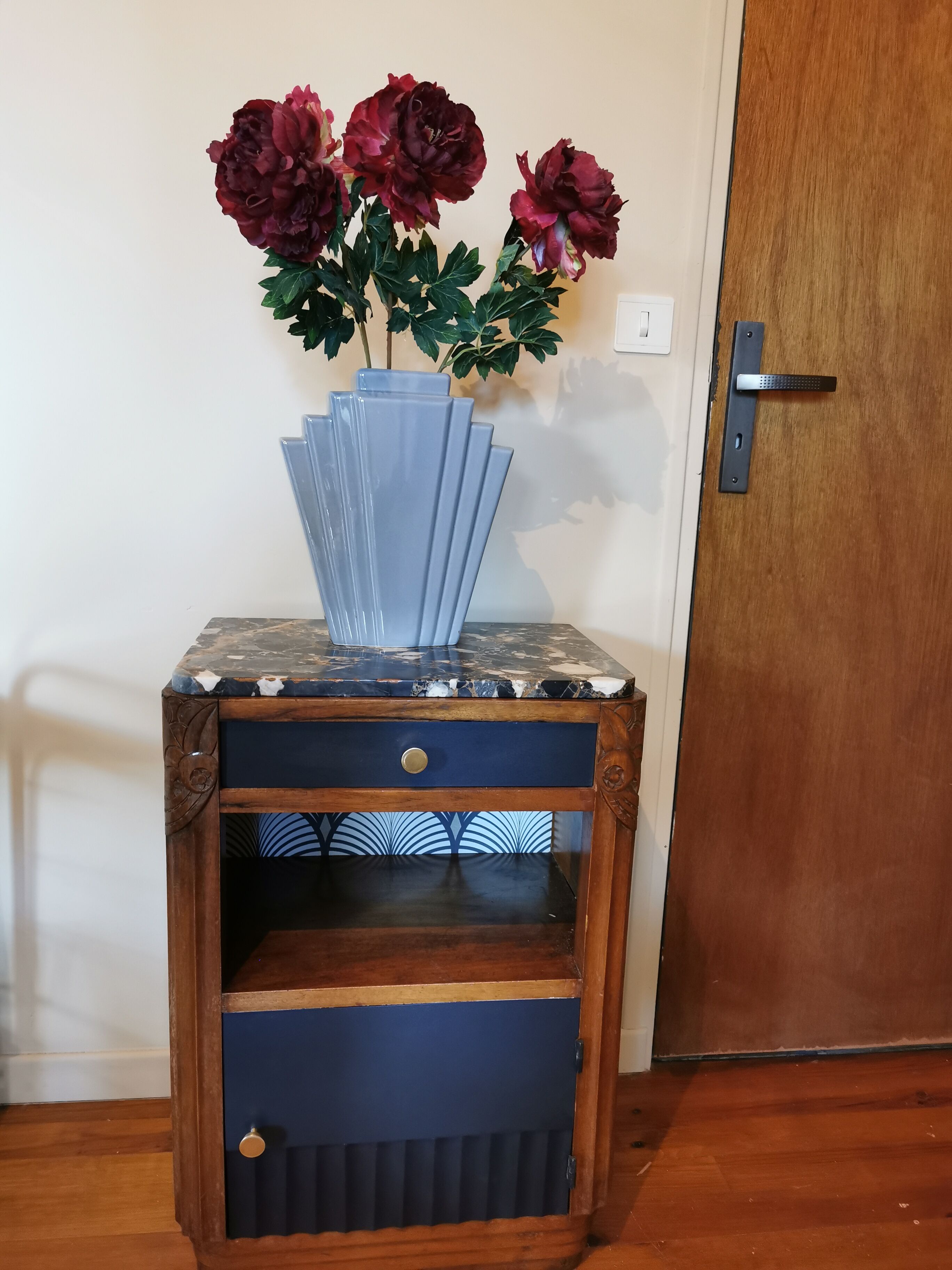 Grey ceramic art deco vase, fan shape.
