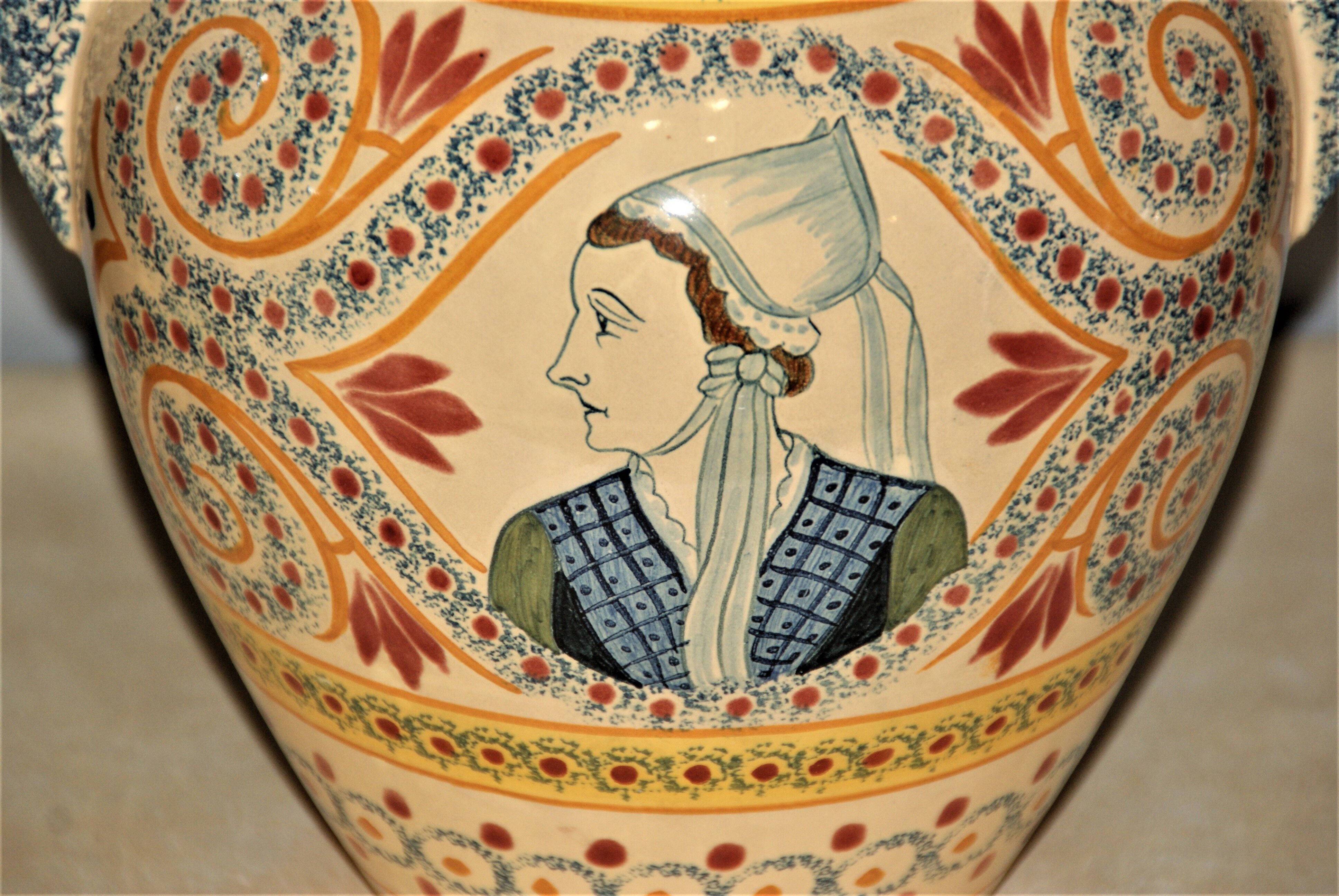 Pair of vases signed Henriot Quimper