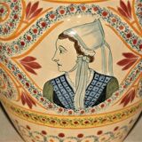 Pair of vases signed Henriot Quimper