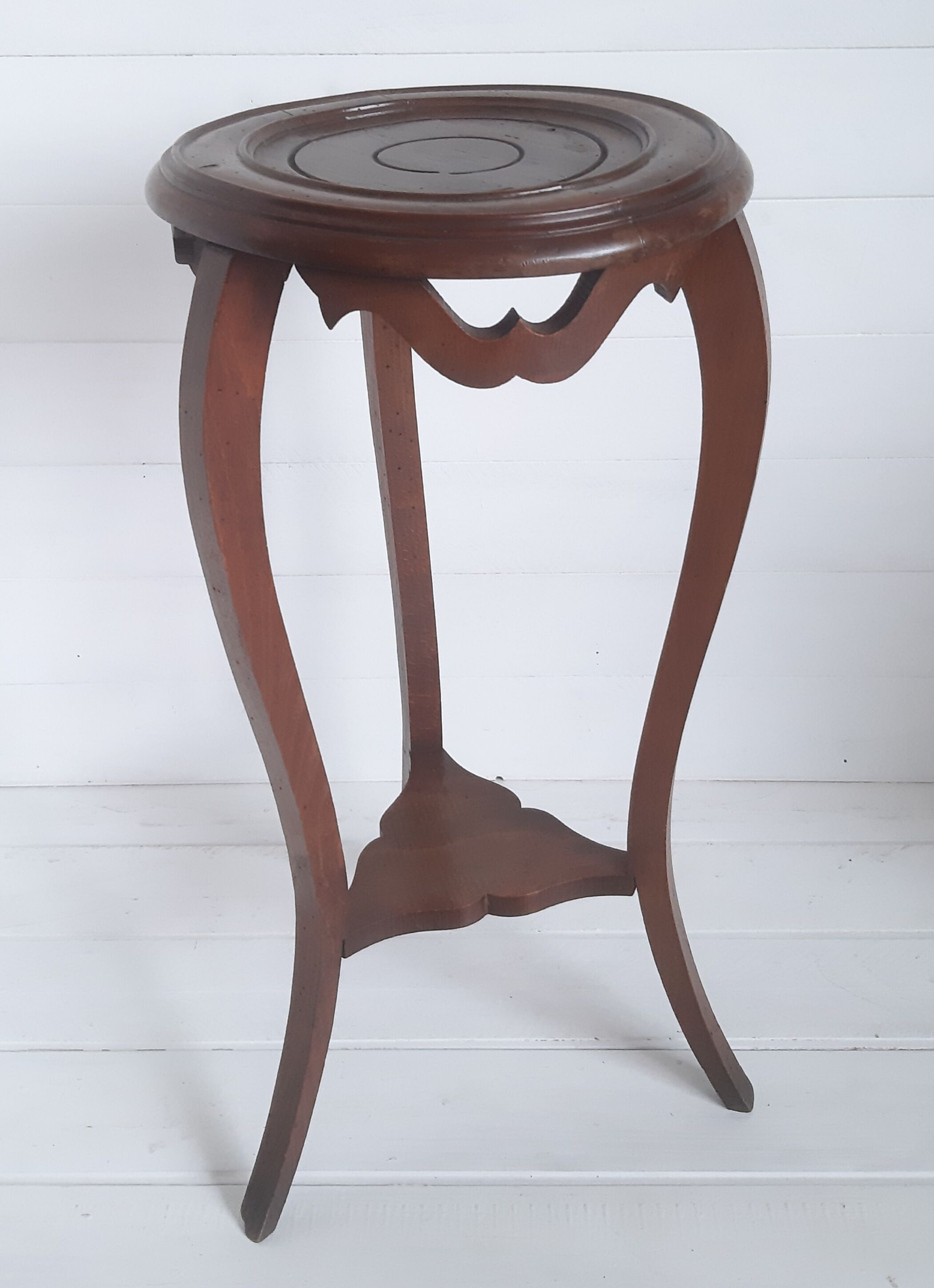 Pedestal table console plant holder