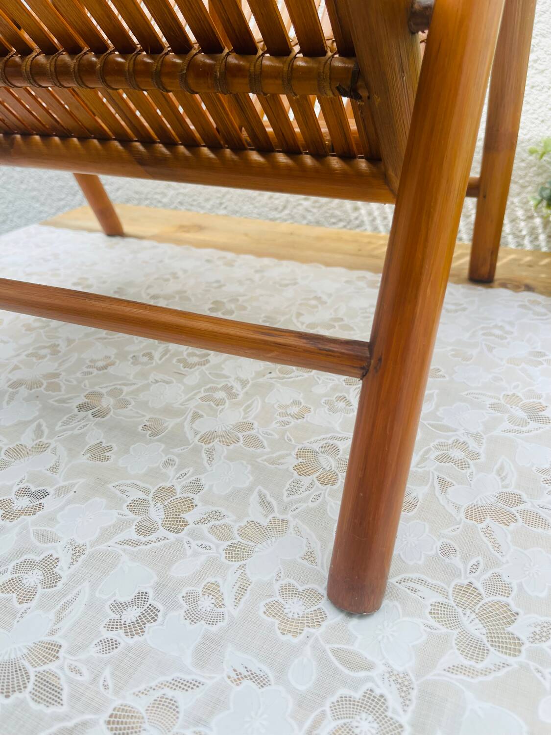 Foldable Bamboo Magazine Rack