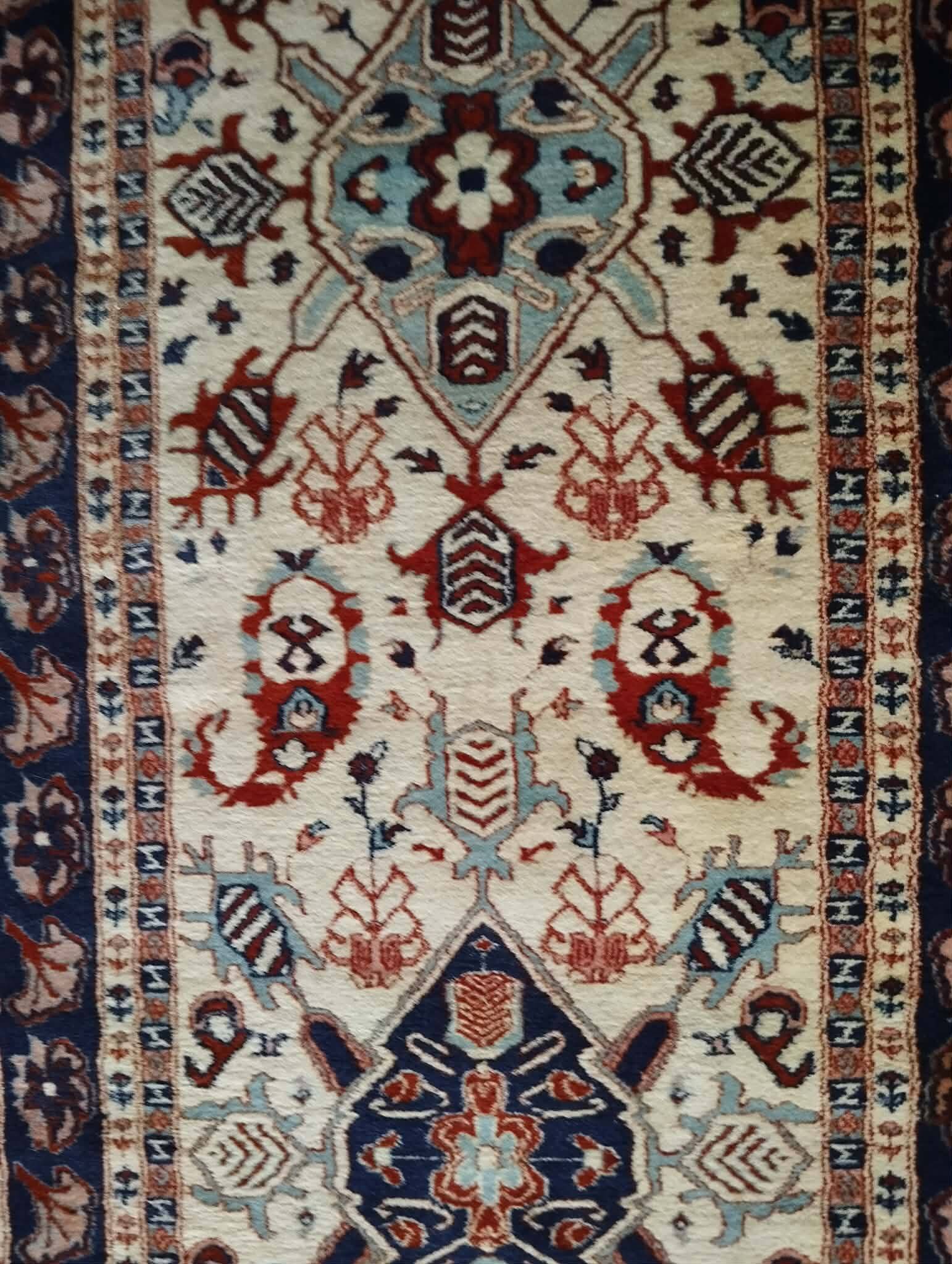 Handmade Pakistani hallway rug 325x94cm