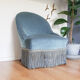 Fauteuil crapaud vintage velours bleu années 70