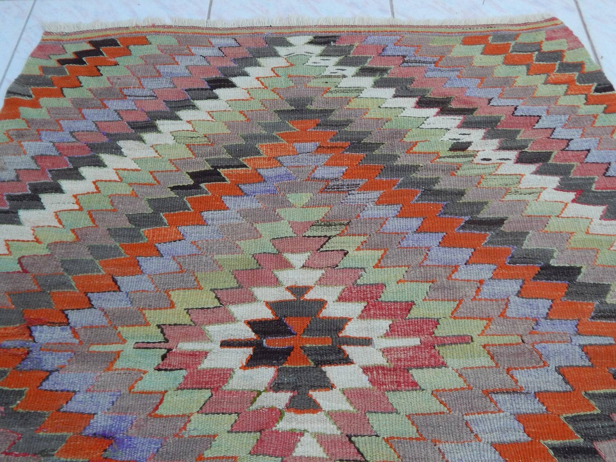 Vintage Turkish kilim, handwoven, 100x120 cm.