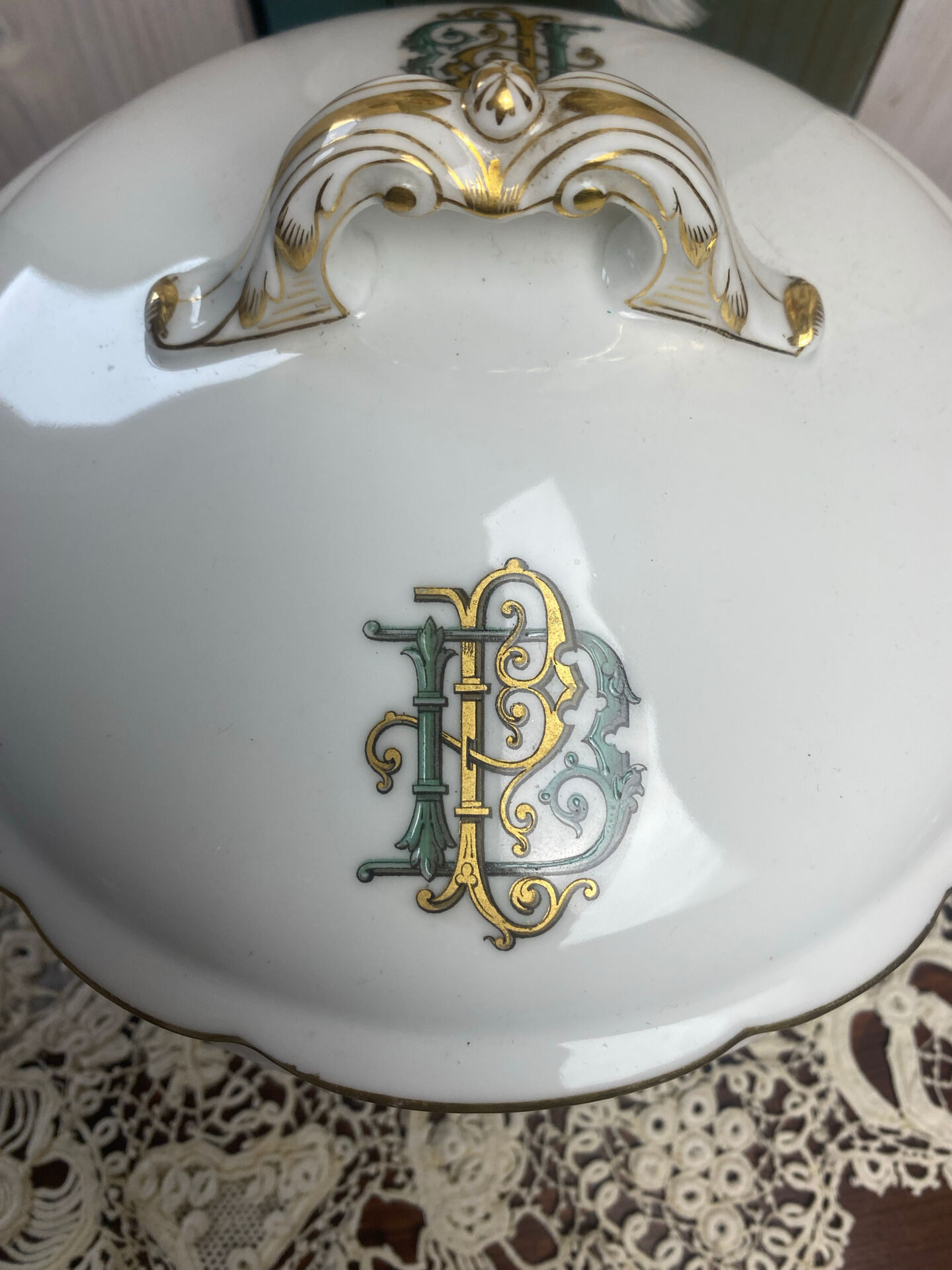 Vegetable dish in porcelain from Vierzon, 19th century.