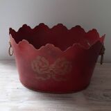 Metal planter