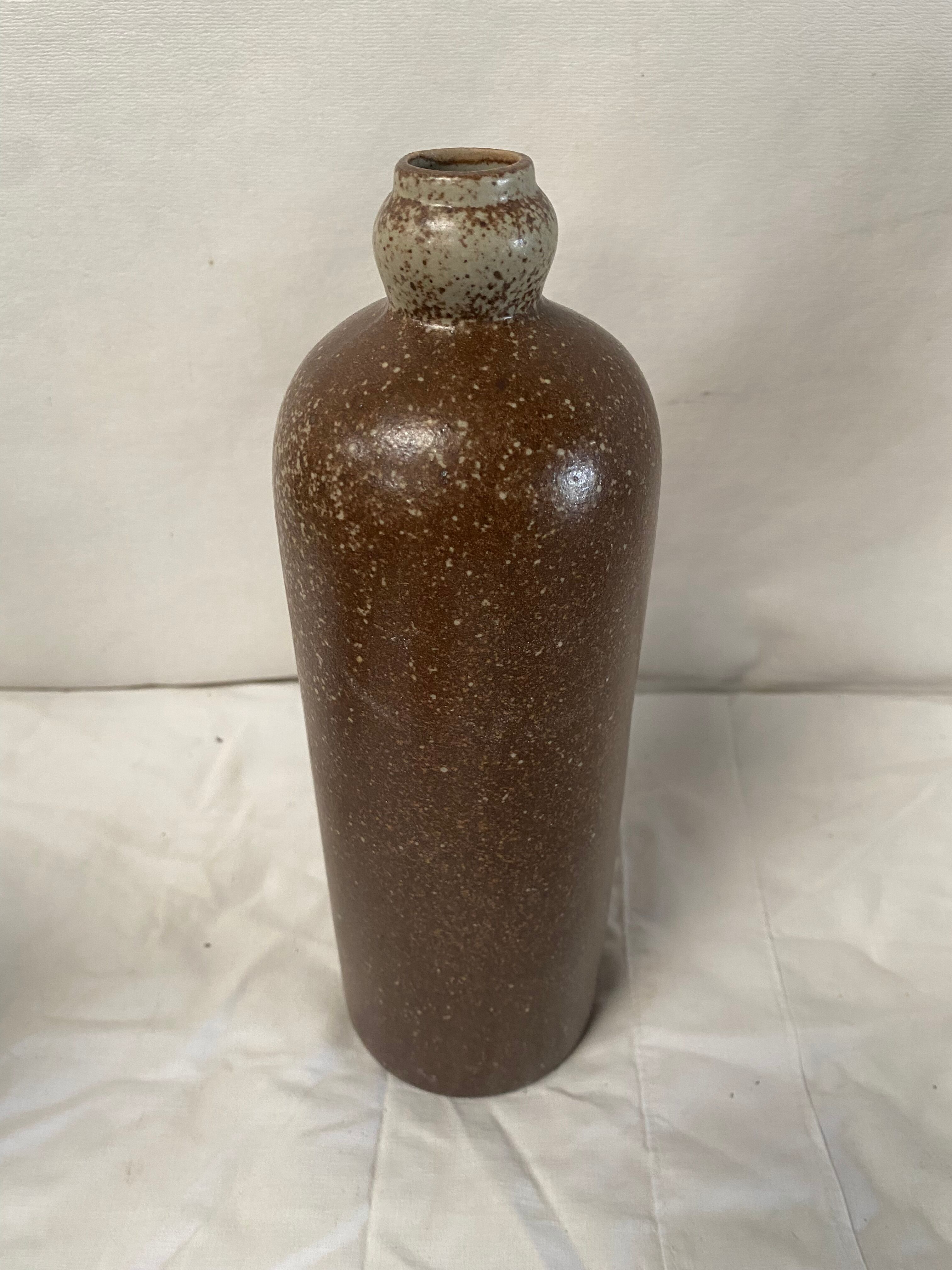 Bouteille en grès ancienne