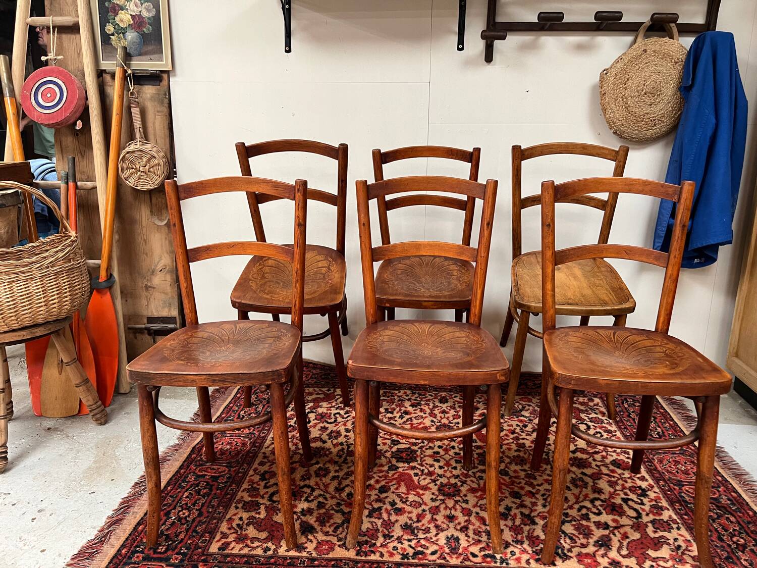 6 anciennes chaises bistrot