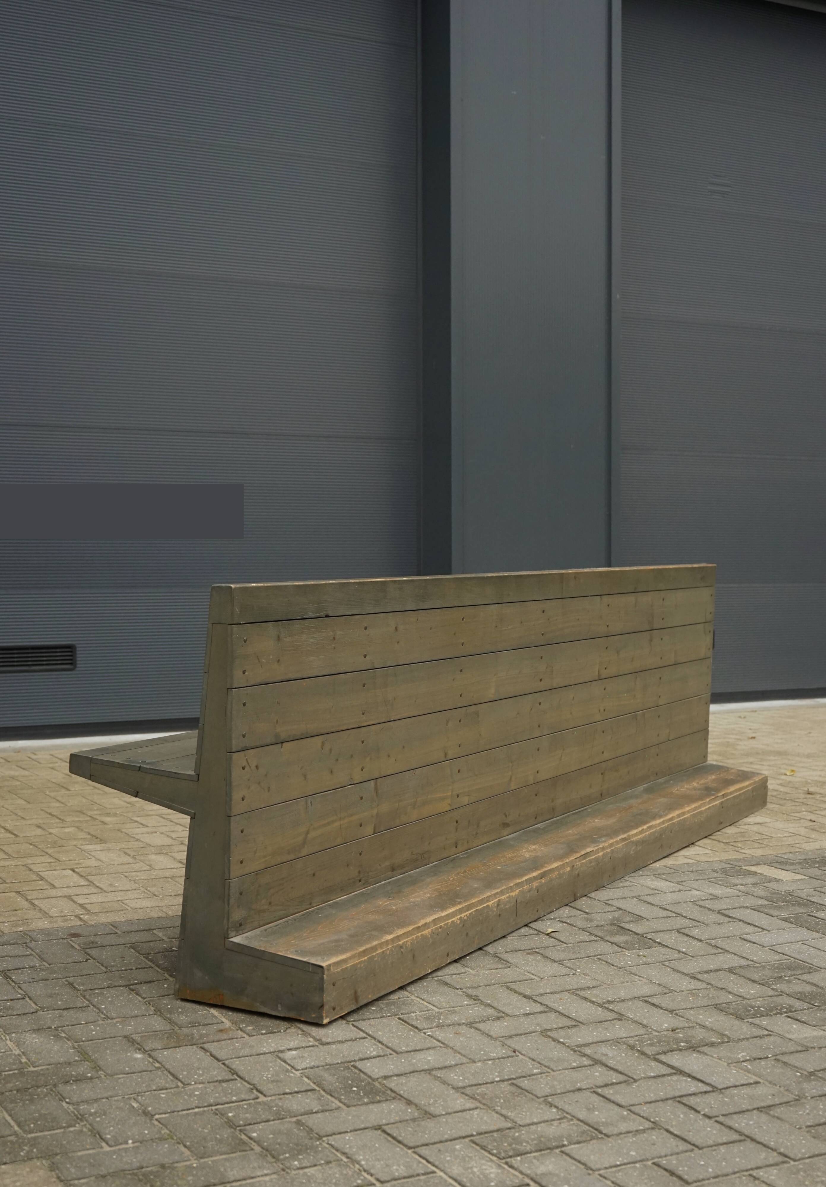 Banc d'École Bossche par Dom Hans van der Laan, 1964