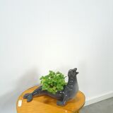 Porcelain vintage flowerpot seal