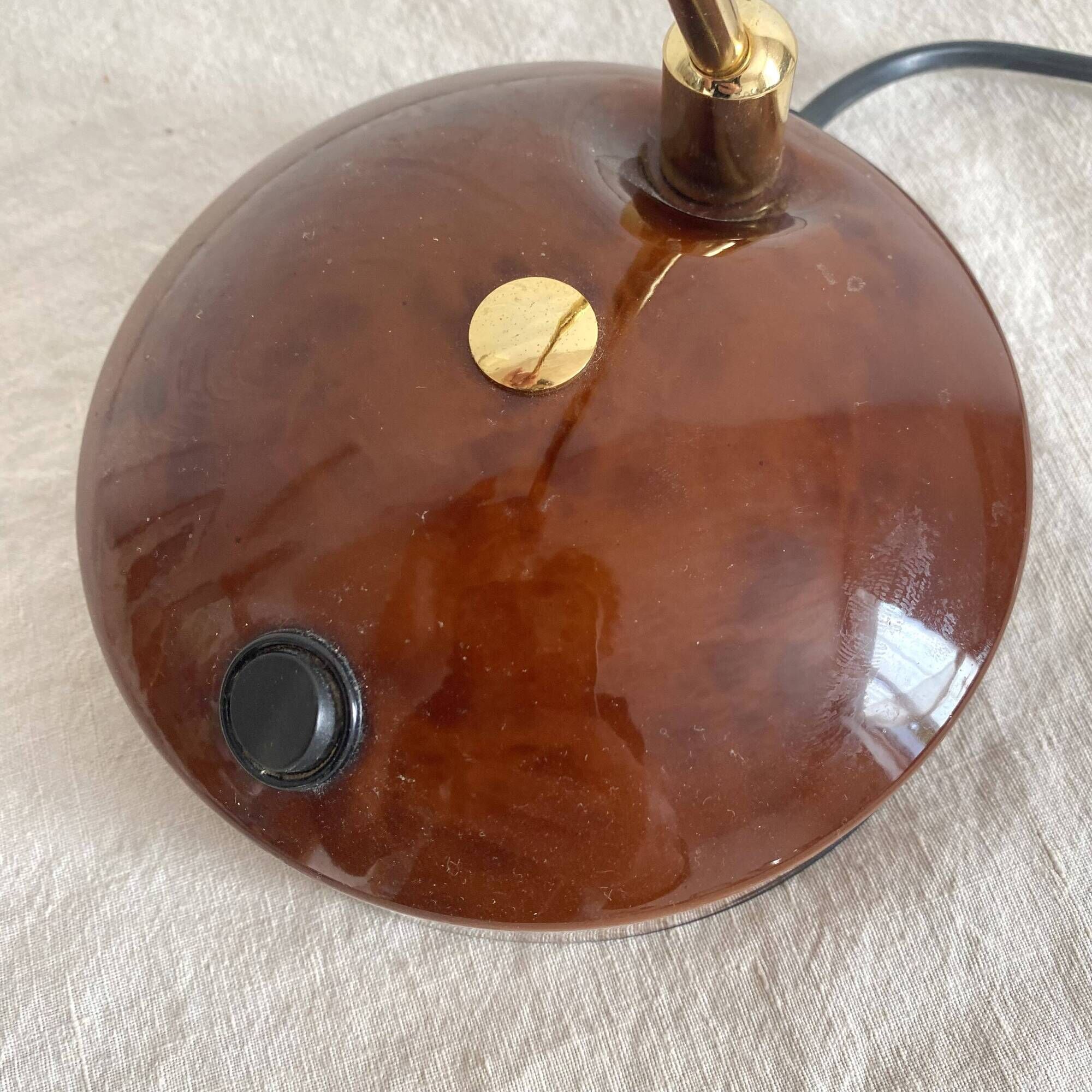 Desk lamp with an elm magnifying glass look from the 1980s.