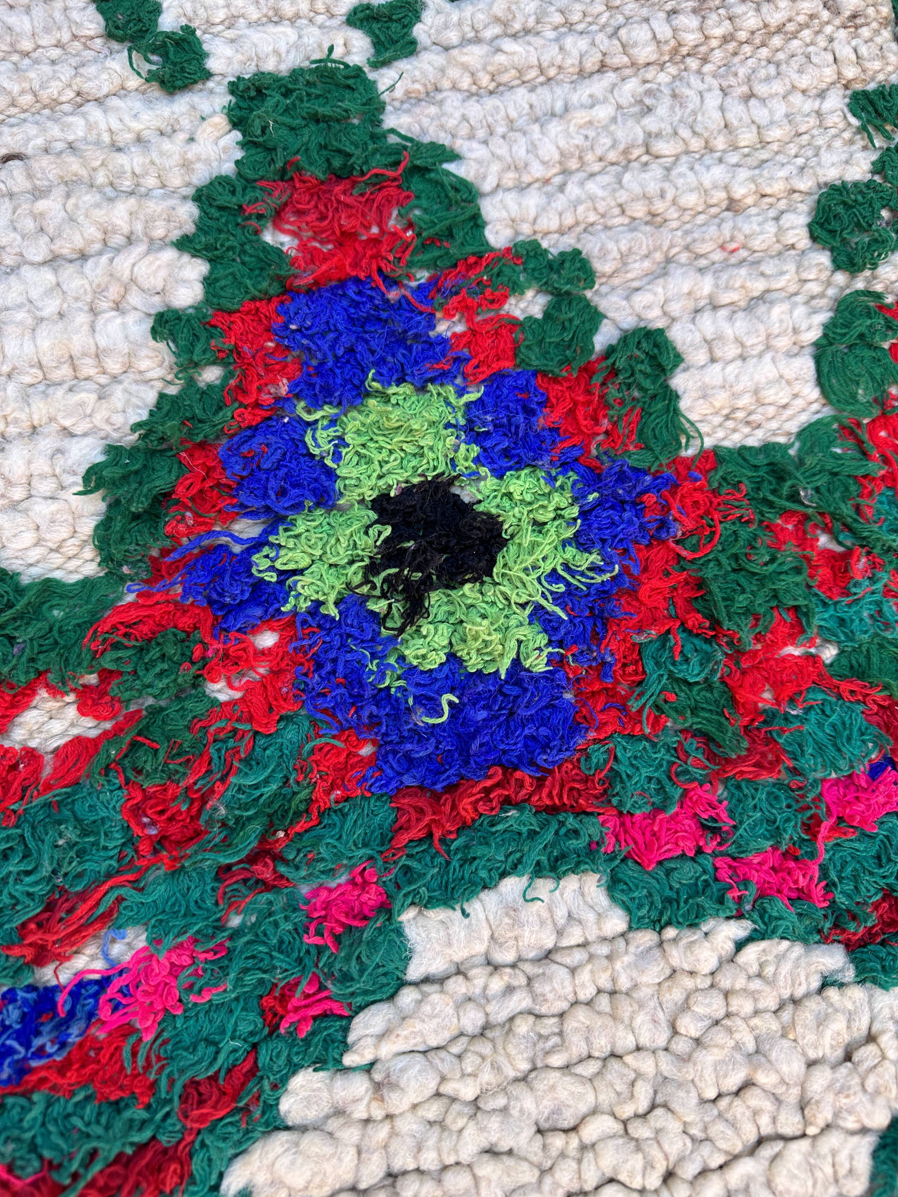 Colorful moroccan rug - 131 x 250 cm