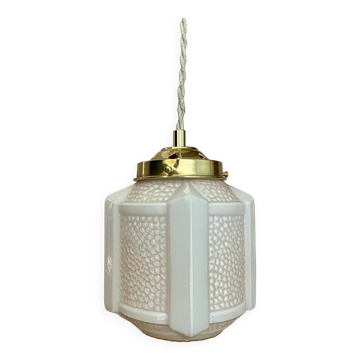 Suspension globe vintage art déco en opaline rose pâle.